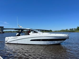 40' Azimut 2018 Yacht For Sale