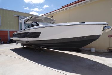 38' Aviara 2021