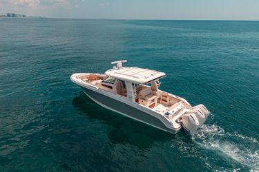 35' Boston Whaler 2022