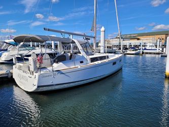 35' Beneteau 2018