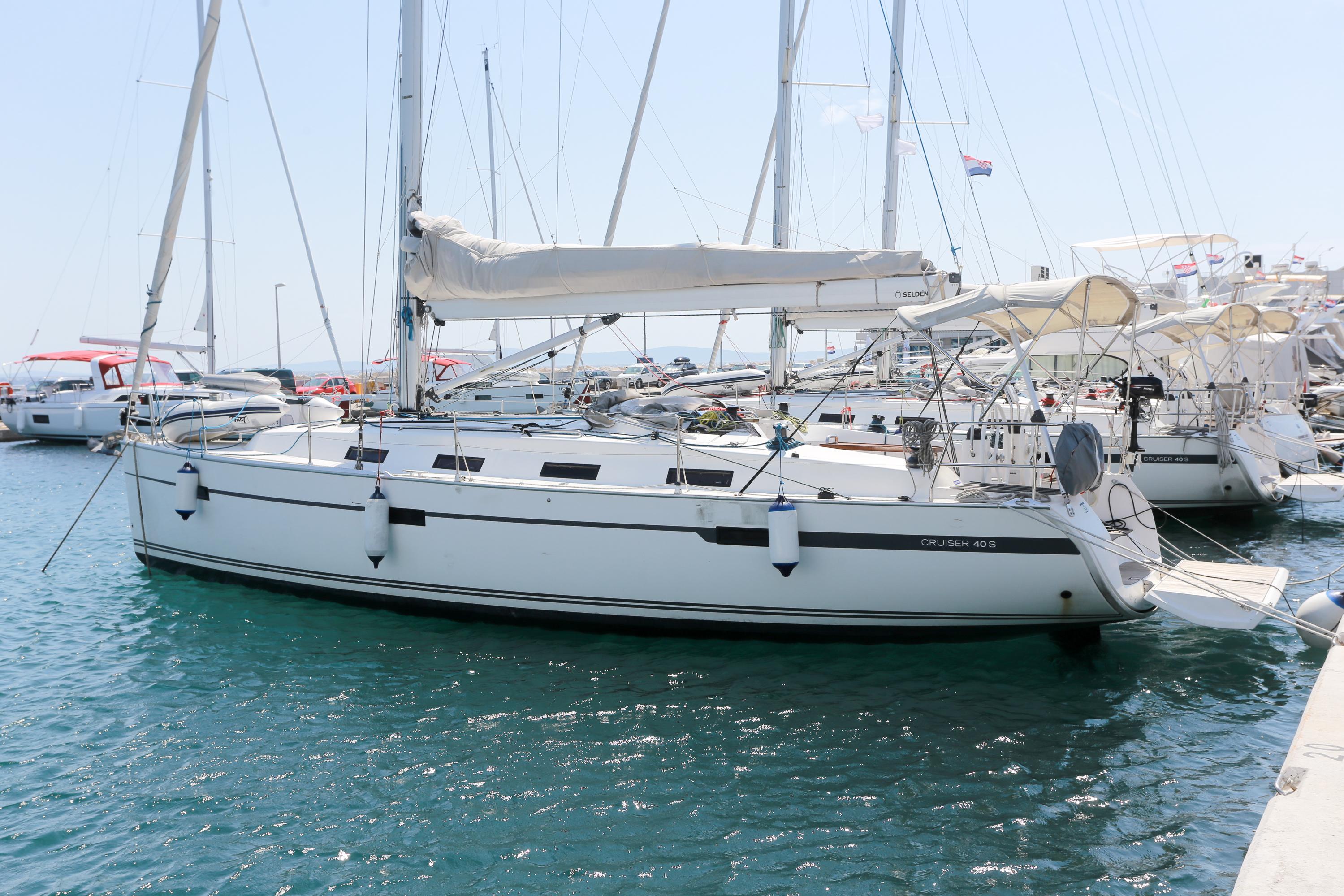 2013 Bavaria 40S Cruiser Cruiser For Sale - YachtWorld