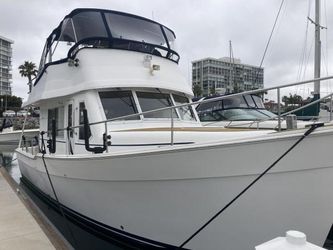 39' Mainship 2011 Yacht For Sale