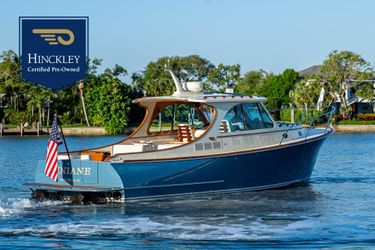 34' Hinckley 2016