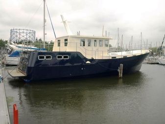 Houseboat Steel Trawler