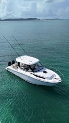 32' Boston Whaler 2023