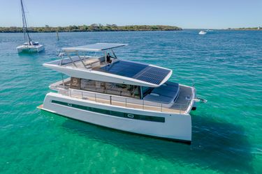44' Sunpower 2022