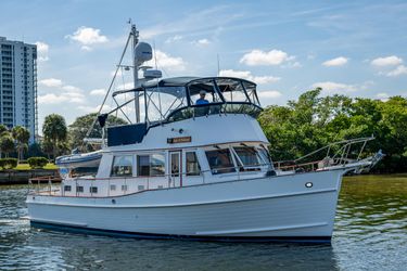 42' Grand Banks 2002