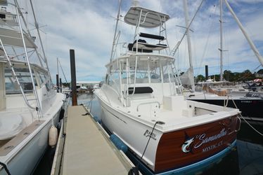 37' Luhrs 2010