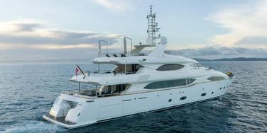 Ferretti Yachts Ferretti Custom Line 130