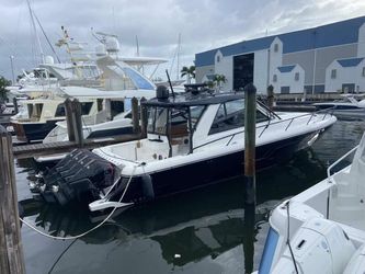 47' Intrepid 2021