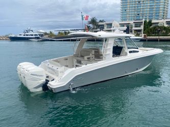 35' Boston Whaler 2021