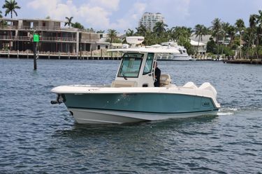 28' Boston Whaler 2022