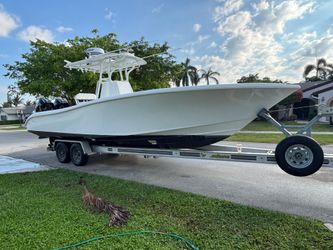 29' Yellowfin 2012