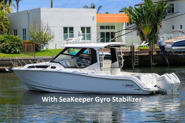 32' Boston Whaler 2020