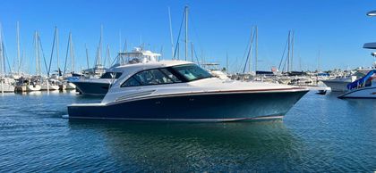 45' Hatteras 2017 Yacht For Sale