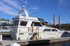 Uniflite 460 Motor Yacht