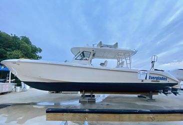 43' Everglades 2016
