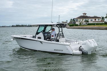 27' Blackfin 2022