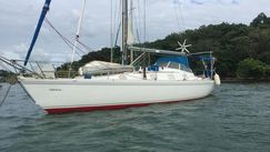 Custom Universal Yachting 44