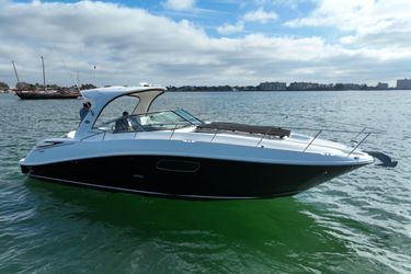 37' Sea Ray 2010