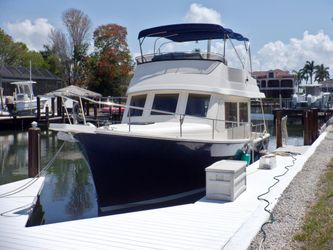 34' Mainship 2006