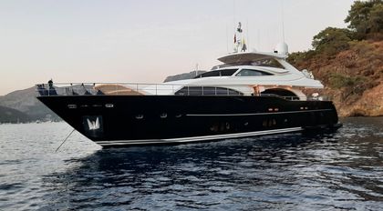 97' Ferretti Yachts 2009 Yacht For Sale