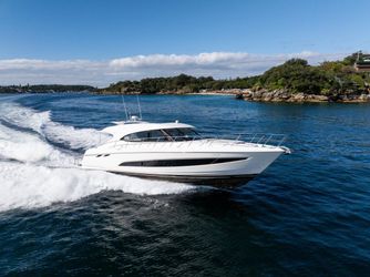 52' Riviera 2017