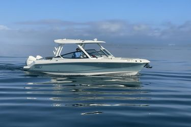 28' Boston Whaler 2022