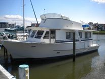 Pearson Motor Yacht/Houseboat