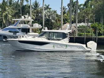 40' Boston Whaler 2022