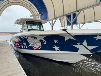 37' Boston Whaler 2015