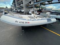 Novurania 400 DL