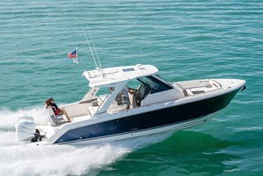 Tiara Yachts 34 LS