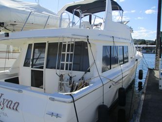 49' Meridian 2004 Yacht For Sale