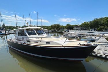 38' Sabre 2005