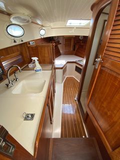 2001 Hinckley Picnic Boat Classic