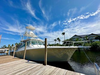 40' Luhrs 2002