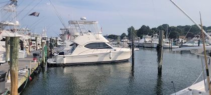 37' Riviera 2005