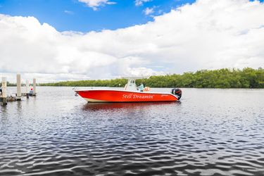 32' Yellowfin 2015