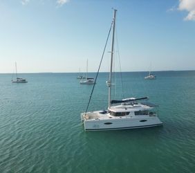44' Fountaine Pajot 2014