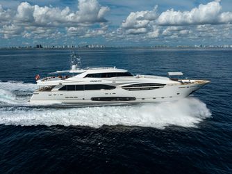 124' Custom Line 2013
