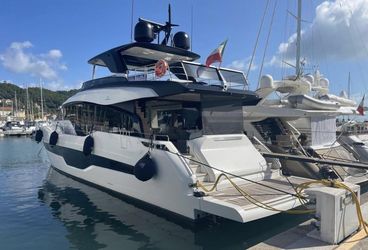 83' Cranchi 2022