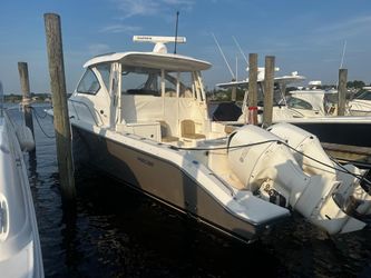 35' Pursuit 2018