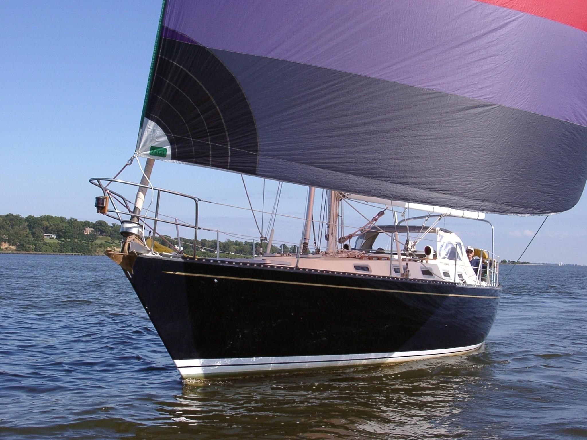 40 ft tartan sailboat