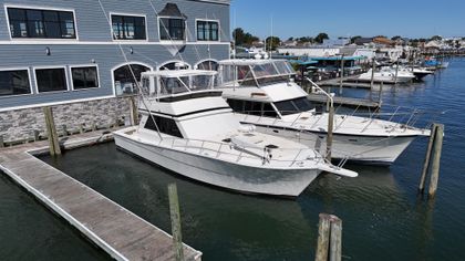 45' Viking 1990 Yacht For Sale