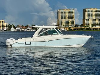 32' World Cat 2019 Yacht For Sale