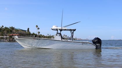 33' Yellowfin 2022