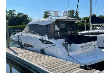 47' Sea Ray 2015