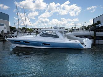 47' Intrepid 2022