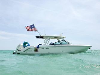 32' Boston Whaler 2016